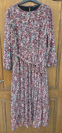 Jeddah, Household Items, SAR 130,  New Long Dress. Size UK 16 / EU44. Not Used