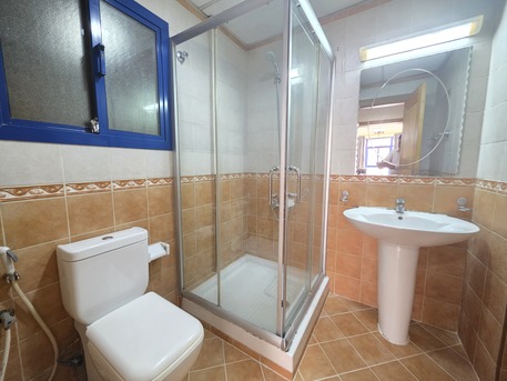 Juffair, Apartments/Houses, BHD 430/month,  Furnished,  3 BR,  Extremely Spacious | Free Wifi & H/k Services | Closed Kitchen | Balcony| Near Rameez Mall