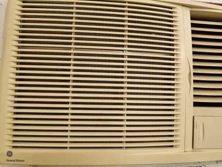 Riyadh, Air Conditioners, SAR 599,  Windows AC - Big Size 1.8 TON- General Electric - Original And Excellent Cooling Freezing