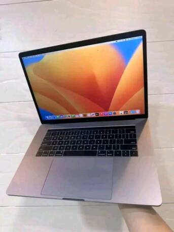 Jeddah, Computers, SAR 1599,  MacBook Pro 15.4 Inch Core I7 16gb Ram 512 GB Storage Touch Bar