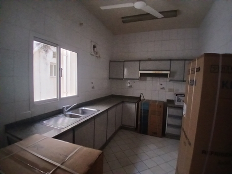 Mahooz, Apts/Flats Wanted, 350/month,  Furnished,  3 BR,  EXCELLENT|3BHK|WITH EWA|FREE INTERNET