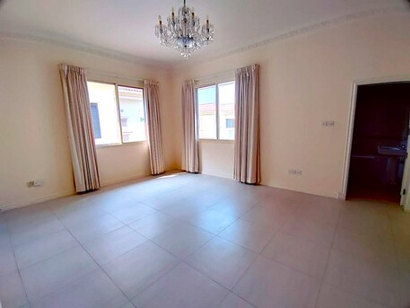 Mahooz, Villas, BHD 1050,  350 Sq. Meter,  Semi Furnished 4 BHK Garden Villa For Rent In Mahooz BD.1050/-