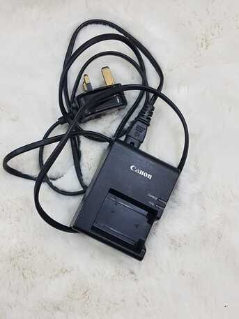 Jeddah, Photo & Video, SAR 245,  Original Canon Charger, Lens Cover And Eye Piece