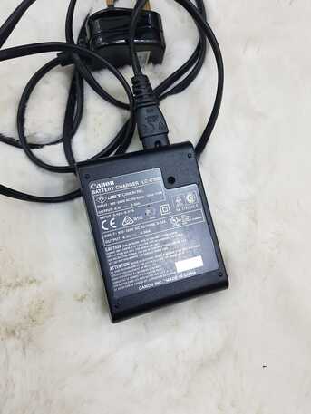 Jeddah, Photo & Video, SAR 245,  Original Canon Charger, Lens Cover And Eye Piece