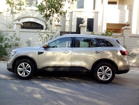 Zinj, Vehicles, Cars & Trucks , BHD 4600,  Renault Koleos,  2020,  Automatic,  98000 KM,  Excellent Condition , First Owner, Agency Maintained -  Urgent Sale