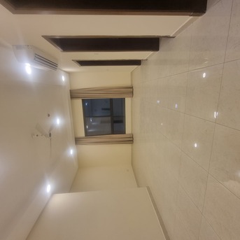 Manama, Apartments/Houses, BHD 350/month,  2 BR,  @3BATHROOM Hall Kitchen Semi Furnished With Electricity Car Parking