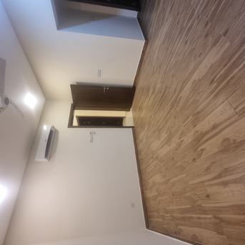 Manama, Apartments/Houses, BHD 350/month,  2 BR,  @3BATHROOM Hall Kitchen Semi Furnished With Electricity Car Parking