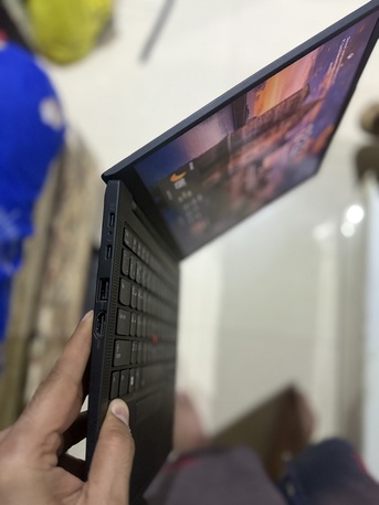 Riyadh, Computers, SAR 4500,  Lenovo Thinkpad X1 Carbon Core I7 13th Gen 16gb/1TB Very Less Used