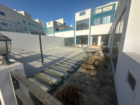 Budaiya, Apartments/Houses, BHD 1600/month,  4 BR,  400 Sq. Meter,  Budaiya/Commical  Villa Forrent  Suitable  For Restaurant  Or Office