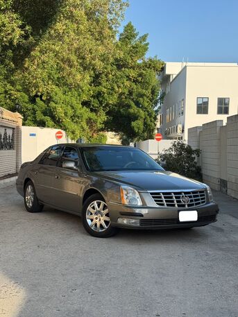 Hoora, Vehicles, Cars & Trucks , BHD 2250,  Cadillac DTS,  2011,  Automatic,  70000 KM,    DTS V8 LUXURY CAR Excellent Condition