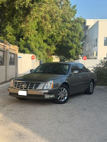 Hoora, Vehicles, Cars & Trucks , BHD 2250,  Cadillac DTS,  2011,  Automatic,  70000 KM,    DTS V8 LUXURY CAR Excellent Condition