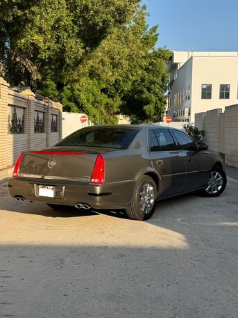 Hoora, Vehicles, Cars & Trucks , BHD 2250,  Cadillac DTS,  2011,  Automatic,  70000 KM,    DTS V8 LUXURY CAR Excellent Condition