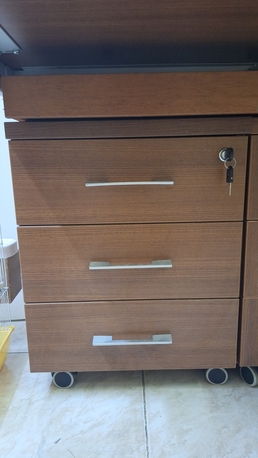 Mushrefah, Household Items, SAR 150,  Office Table + Side Table