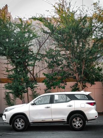Zinj, Vehicles, Cars & Trucks , BHD 10700,  Toyota Fortuner,  2022,  Automatic,  99000 KM,    UNDER WARRANTY AGENT MAINTAINED CAR FOR SALE