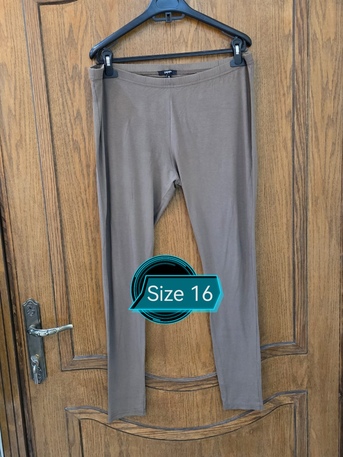 Jeddah, Household Items, SAR 15,  Neat And Clean Excellent Condition Used Clothes. SAR 15 Per Item.