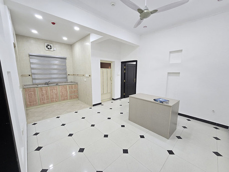 Sanabis, Offices, BHD 250,  95 Sq. Meter,  Office For Rent 2BHK 2 Bathroom In Sanabis