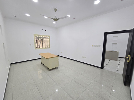 Sanabis, Offices, BHD 250,  95 Sq. Meter,  Office For Rent 2BHK 2 Bathroom In Sanabis