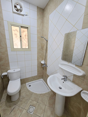 Sanabis, Offices, BHD 250,  95 Sq. Meter,  Office For Rent 2BHK 2 Bathroom In Sanabis