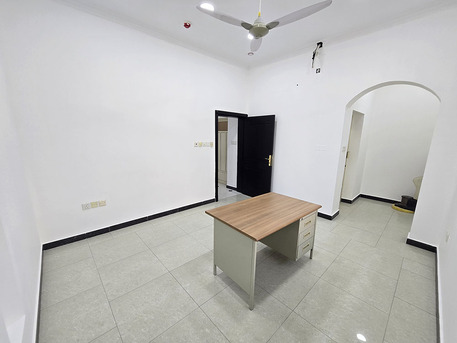 Sanabis, Offices, BHD 250,  95 Sq. Meter,  Office For Rent 2BHK 2 Bathroom In Sanabis