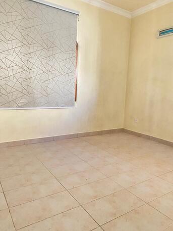 Busaiteen, Apartments/Houses, 3 BR,  Family Flat For Rent In Busaiteen (Block 226)