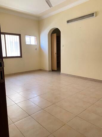 Busaiteen, Apartments/Houses, 3 BR,  Family Flat For Rent In Busaiteen (Block 226)