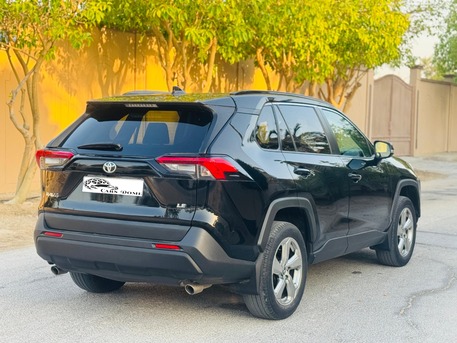 Manama, Vehicles, Cars & Trucks , BHD 7900,  Toyota RAV4,  2019,  92000 KM,  ▓█▇▅ Mid Option - Low Mileage ▅▇█▓