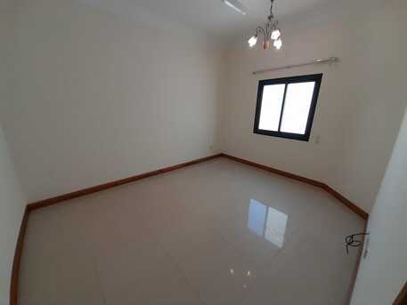 Hidd, Villas, BHD 500,  ₹6BATHROOM Hall Kitchen Semi Furnished Without Electricity Car Parking