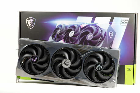 Milan, Computers, EUR 500,  GeForce RTX 5090, RTX 5080, RTX 5070 Ti, RTX 5070, RTX 4090, RTX 4080 Super,  RTX 4080