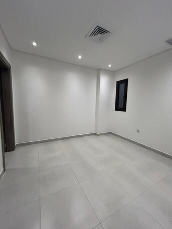 Kuwait City, Apartments/Houses, KWD 650/month,  4 BR,  Apartment For Rent In Al-Siddiq, Consisting Of A Hall - 4 Master Rooms -
