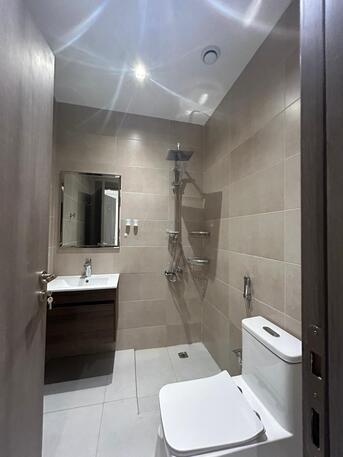 Kuwait City, Apartments/Houses, KWD 650/month,  4 BR,  Apartment For Rent In Al-Siddiq, Consisting Of A Hall - 4 Master Rooms -