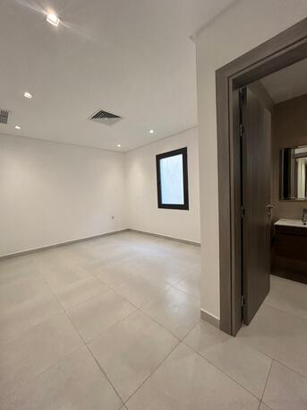 Kuwait City, Apartments/Houses, KWD 650/month,  3 BR,  Apartment For Rent In Al-Siddiq, Consisting Of A Hall And 3 Master Bedrooms