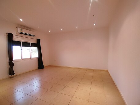 Saar, Villas, BHD 900,  400 Sq. Meter,  Semi Furnished Stand Alone Luxury Villa For Rent In Saar BD.900/-