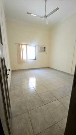 Salmaniya, Apartments/Houses, BHD 210/month,  2 BR,  3 Bedroom Unfurnished Flat For Rent Without Ewa