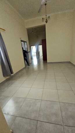 Salmaniya, Apartments/Houses, BHD 210/month,  2 BR,  3 Bedroom Unfurnished Flat For Rent Without Ewa