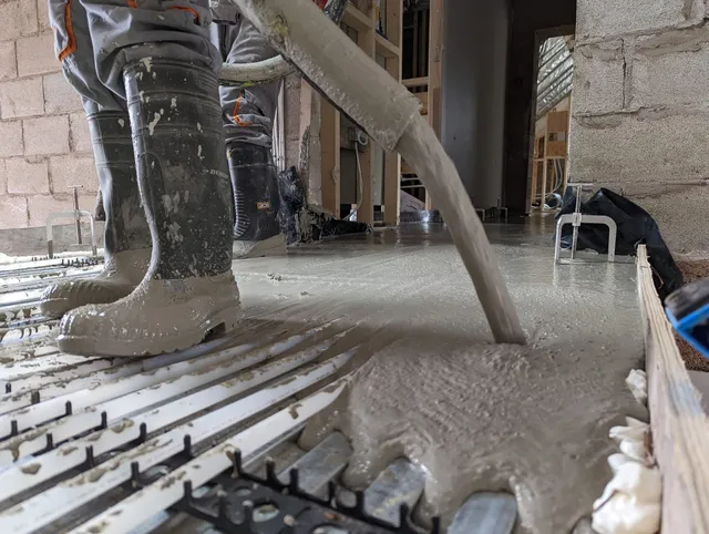 Manama, Construction, PU Foam Spray & Light Weight Floor Screeding
