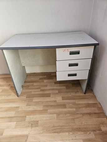 Riyadh, Furniture, SAR 1,  Vaccum Cleaner,Kids Study Table,Realme Phn,samsung Galaxy A50,laxy Watch 4