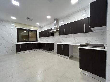 Kuwait City, Apartments/Houses, KWD 850/month,  Studio,  For Rent. A 400-square-meter Babo Fatira Floor.