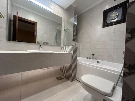 Kuwait City, Apartments/Houses, KWD 850/month,  Studio,  For Rent. A 400-square-meter Babo Fatira Floor.