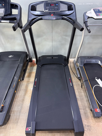 Riyadh, Sporting Goods, SAR 599,  WEEKEND OFFER - 599 SAR FOR USED AND NEW TREADMILLS 0537981203