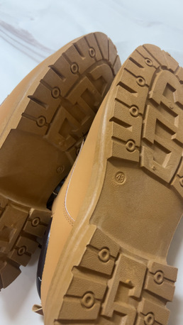 Yanbu, Clothing & Accessories, SAR 100,  Lightweight Safety Shoes