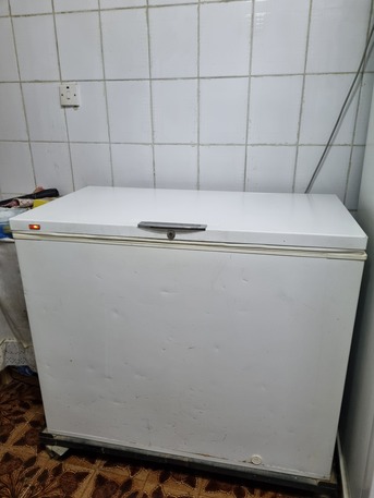 Riyadh, Household Items, SAR 1,  Dining Table - Deep Freezer - Samsung AC 2 Ton- Room Tent For Sale