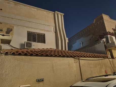 Riyadh, Household Items, SAR 1,  Dining Table - Deep Freezer - Samsung AC 2 Ton- Room Tent For Sale