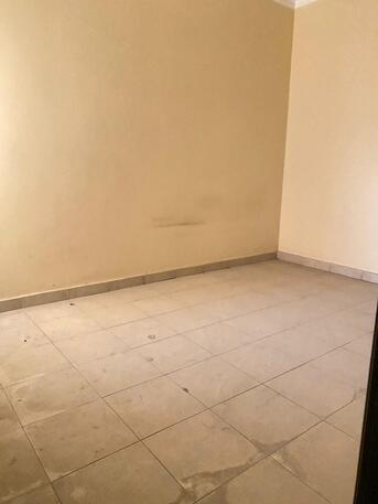 Muharraq, Apartments/Houses, BHD 110/month,  2 BR,  Flat For Rent In Muharraq Near Ruyan