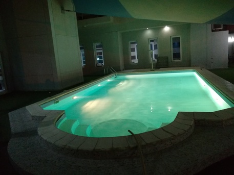 Kuwait City, Apartments/Houses, KWD 420/month,  Furnished,  2 BR,  Sea View! Furnished 2 Bedroom Apartment With Pool In Mahboula.