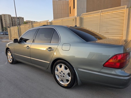 Riyadh, Vehicles, Cars & Trucks , SAR 40000,  Lexus LS 430,  2003,  Automatic,  238000 KM,