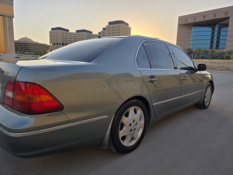 Riyadh, Vehicles, Cars & Trucks , SAR 40000,  Lexus LS 430,  2003,  Automatic,  238000 KM,