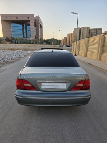 Riyadh, Vehicles, Cars & Trucks , SAR 40000,  Lexus LS 430,  2003,  Automatic,  238000 KM,