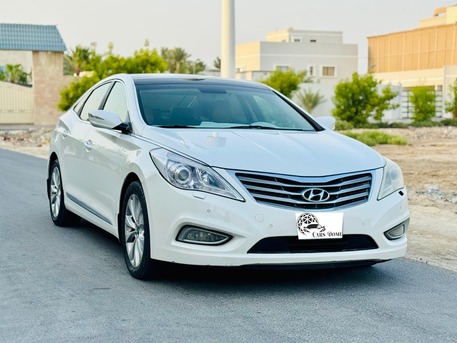 Manama, Vehicles, Cars & Trucks , BHD 1,  Hyundai Azera,  2014,  155000 KM,  Panorama Roof - Full Option - Fully Loaded