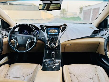 Manama, Vehicles, Cars & Trucks , BHD 1,  Hyundai Azera,  2014,  155000 KM,  Panorama Roof - Full Option - Fully Loaded