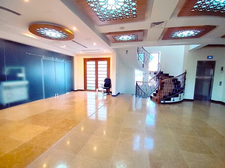 Zinj, Apartments/Houses, BHD 2800/month,  6 BR,  650 Sq. Meter,  Commercial & Residential Garden Villa For Rent In Zinj.